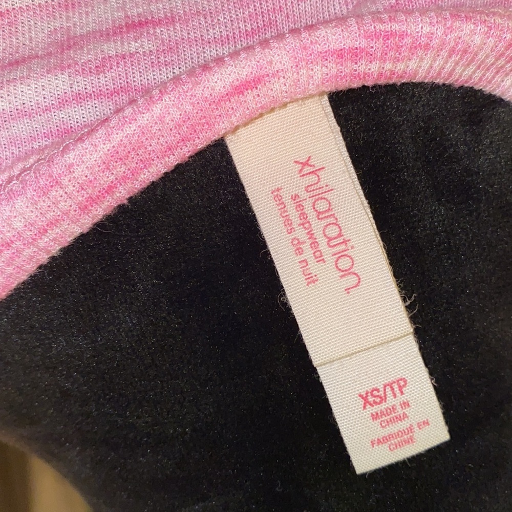 Xhilaration pink longsleeve sweatshirt women’s XS sweater top sleepwear casual​ - Picture 7 of 8